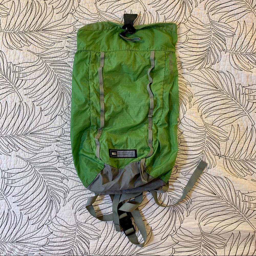 REI Flash 18L Backpack